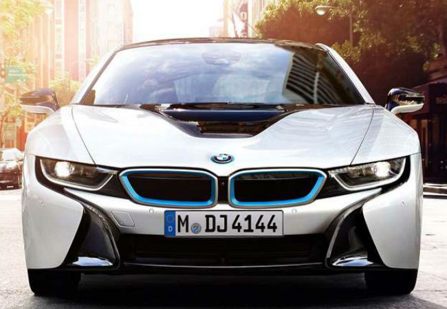 Car tech rarely gets more exciting than the BMW i8 | Courtesy of bmw.com