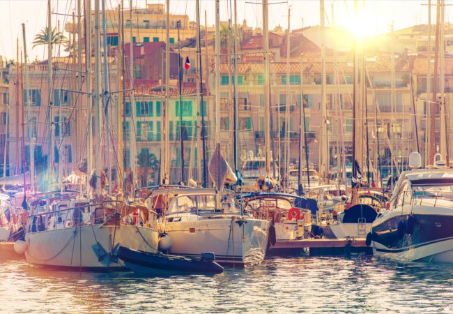 The yachts docking at Cannes | welcomia/Shutterstock
