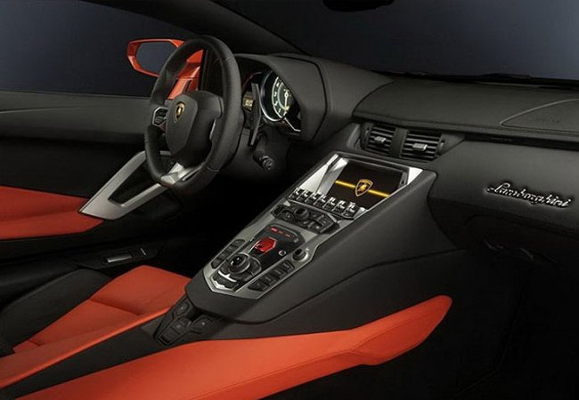 The interior of the Lamborghini Aventador | Lamborghini.com
