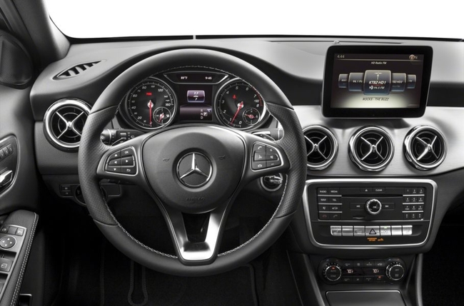 Mercedes GLA 5