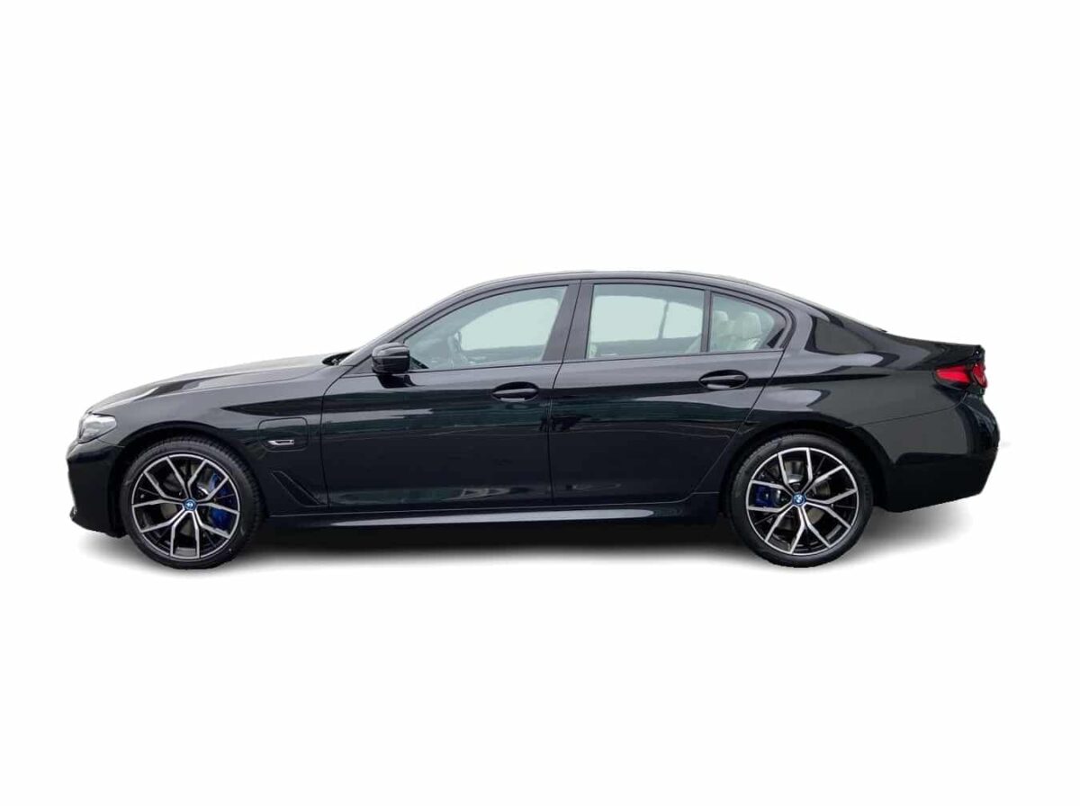 BMW 5 Series Side view