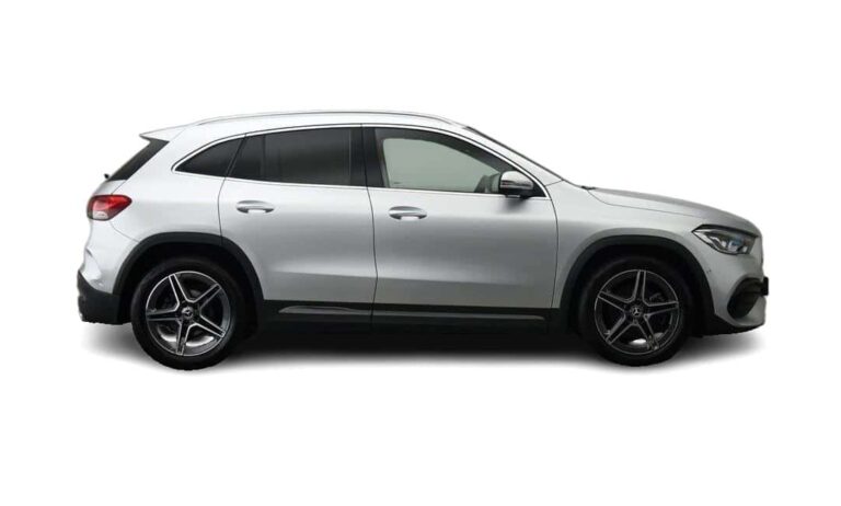 Mercedes GLA Side view