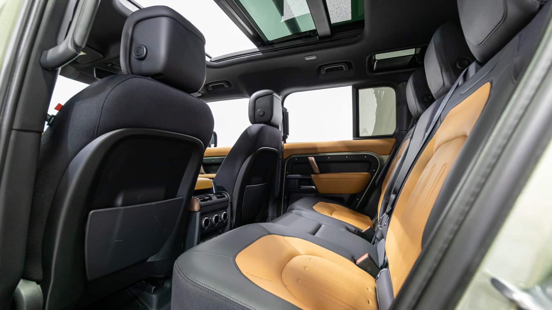 Range Rover Defender Rent Land Rover Defender Rental, Geneva, Frankfurt, Milan, Florence