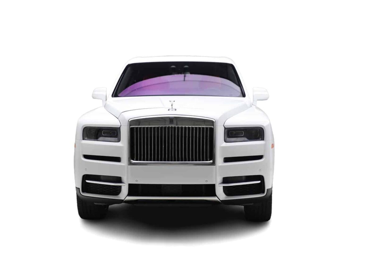 Rolls-Royce Cullinan Front view